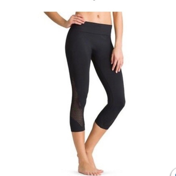 Athleta Breakthrough Cropped  Laser Cut Legging - Picture 1 of 12